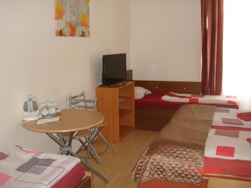 Easy Journey Apartments Praha Bagian luar foto